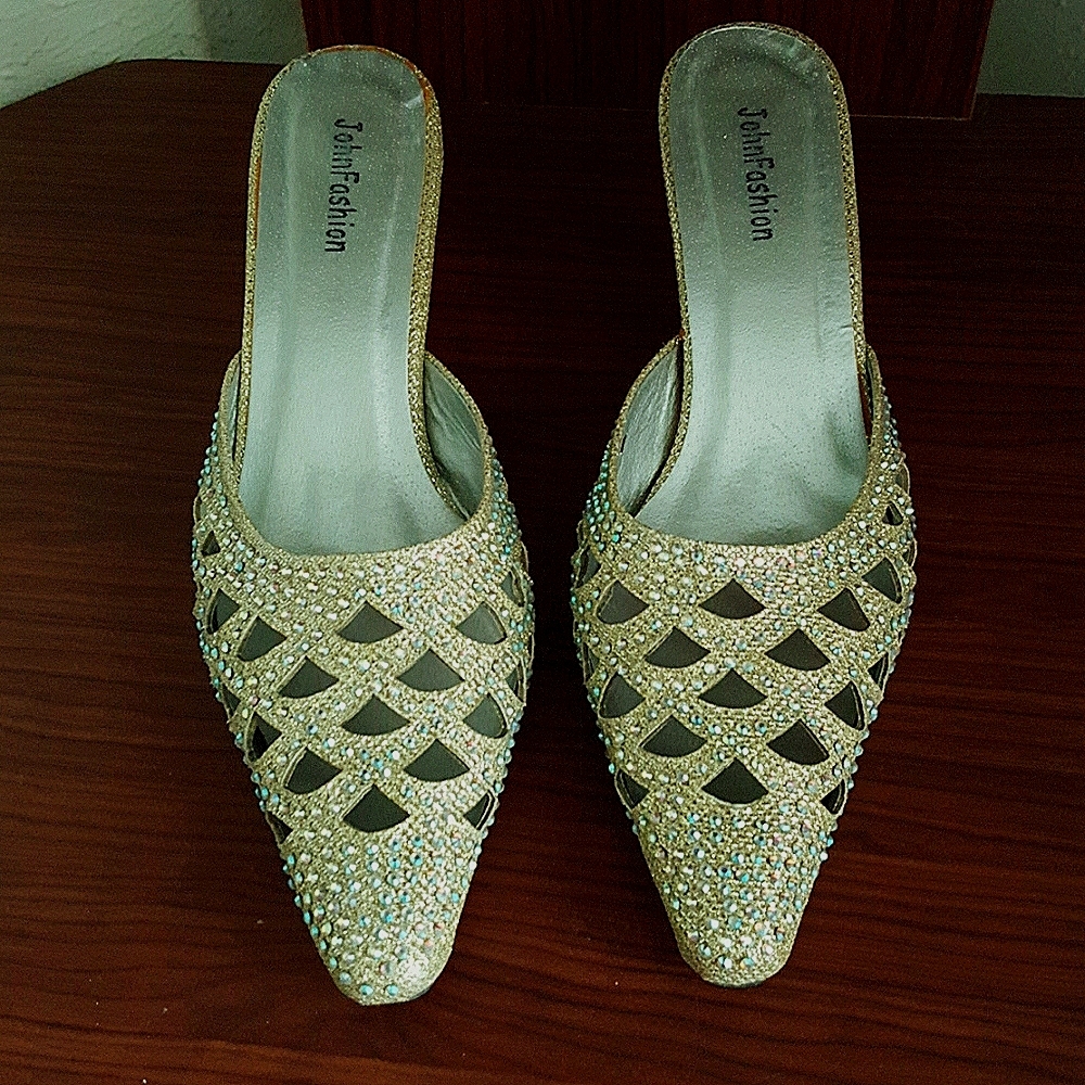 Johns Fashion Sparkles Beaded Shoes